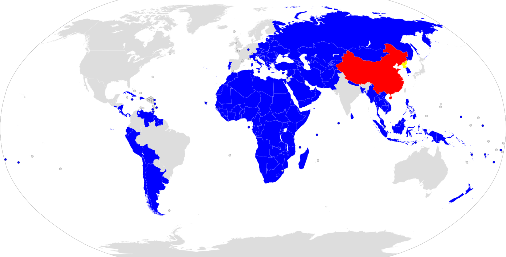 Map of countries which signed cooperation agreements such as memorandums of association (blue) with China (red) related to the Belt and Road Initiative.